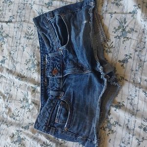 Size 4 American eagle shorts